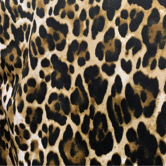 WAYF Cropped Animal Print Long Sleeve Top Size Small NWT - Picture 8 of 9